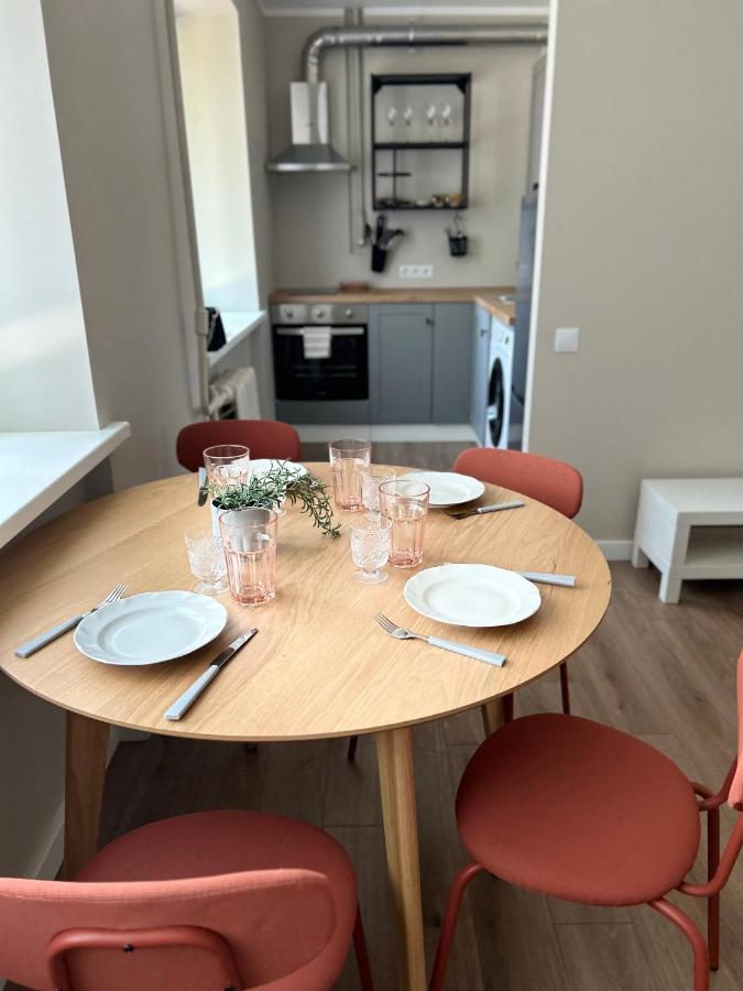 Skandi Appartments In Saldus City Center Buitenkant foto
